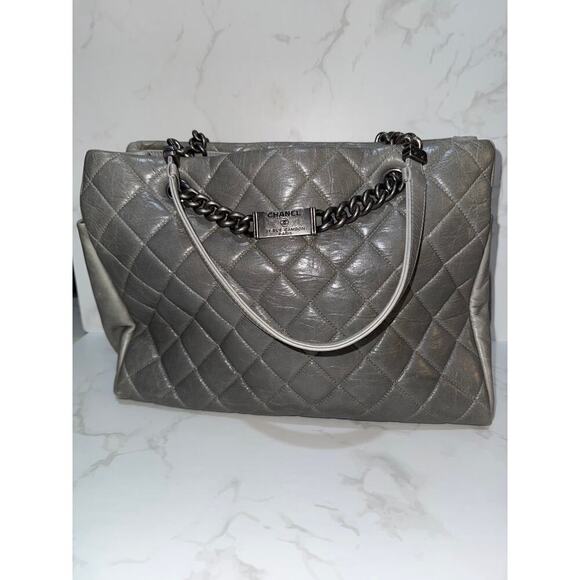 Chanel Grey Quilted Glazed Calfskin Leather Chain Tote Bag - Picture 8 of 12